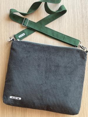 "Flickenwerk IV/6" - KHAKI-GRÜN